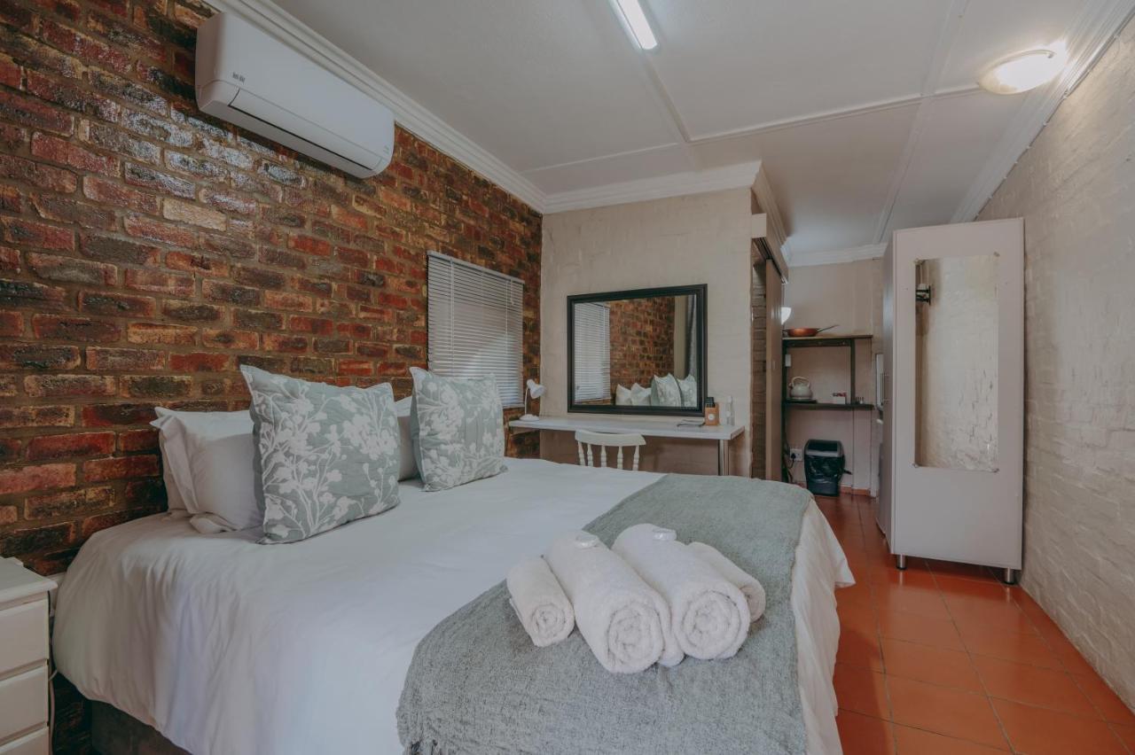Cosy Cottages Guesthouse Potchefstroom Εξωτερικό φωτογραφία
