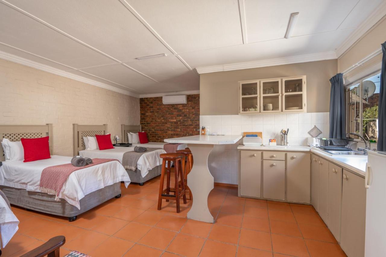 Cosy Cottages Guesthouse Potchefstroom Εξωτερικό φωτογραφία