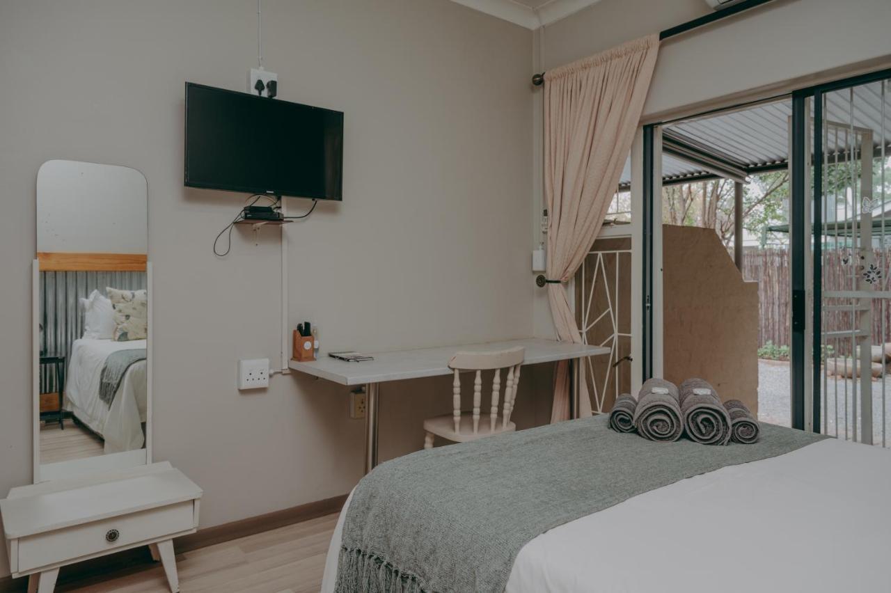 Cosy Cottages Guesthouse Potchefstroom Εξωτερικό φωτογραφία