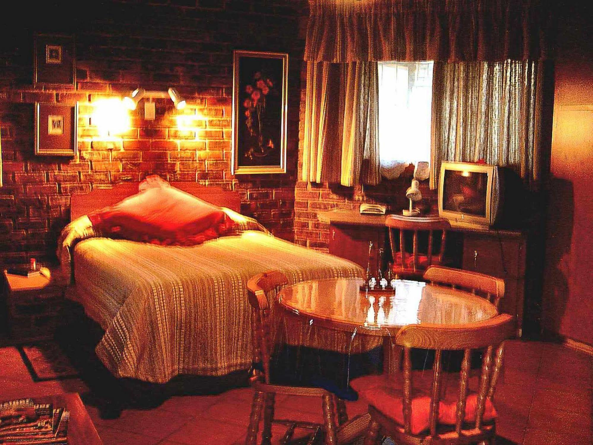 Cosy Cottages Guesthouse Potchefstroom Εξωτερικό φωτογραφία